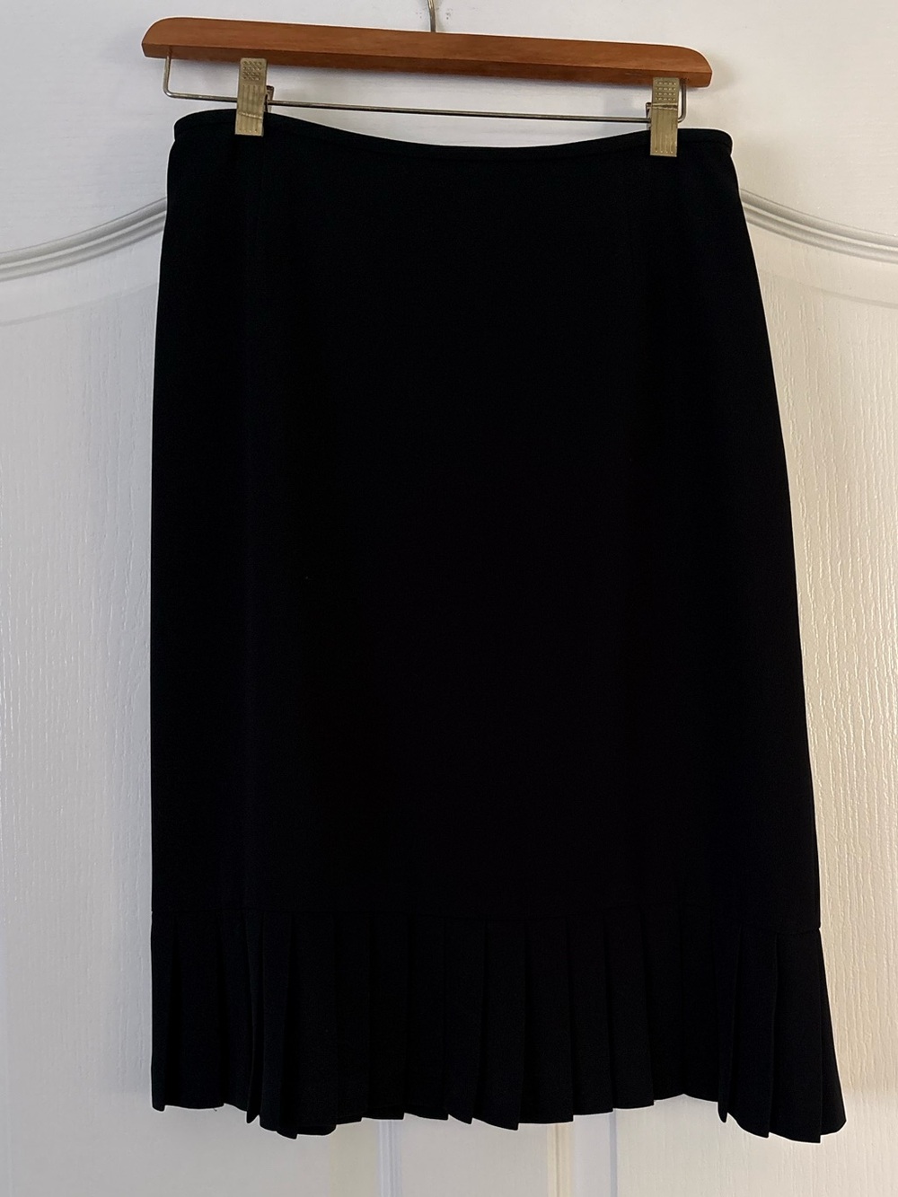 Vintage Casual Corner Black Pleated Hem Midi Skirt Size 4